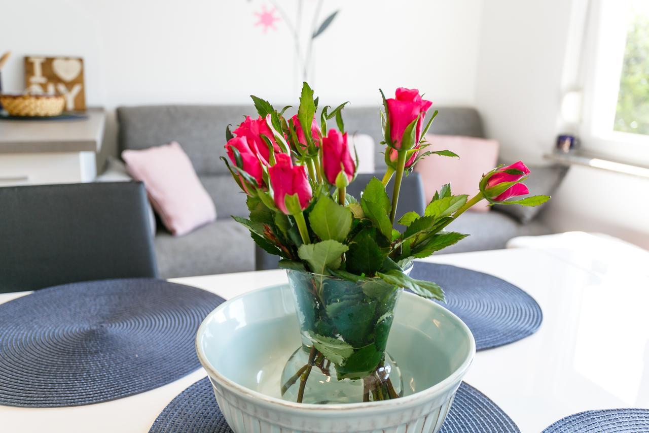 M&M Apartment คิร์ก ภายนอก รูปภาพ