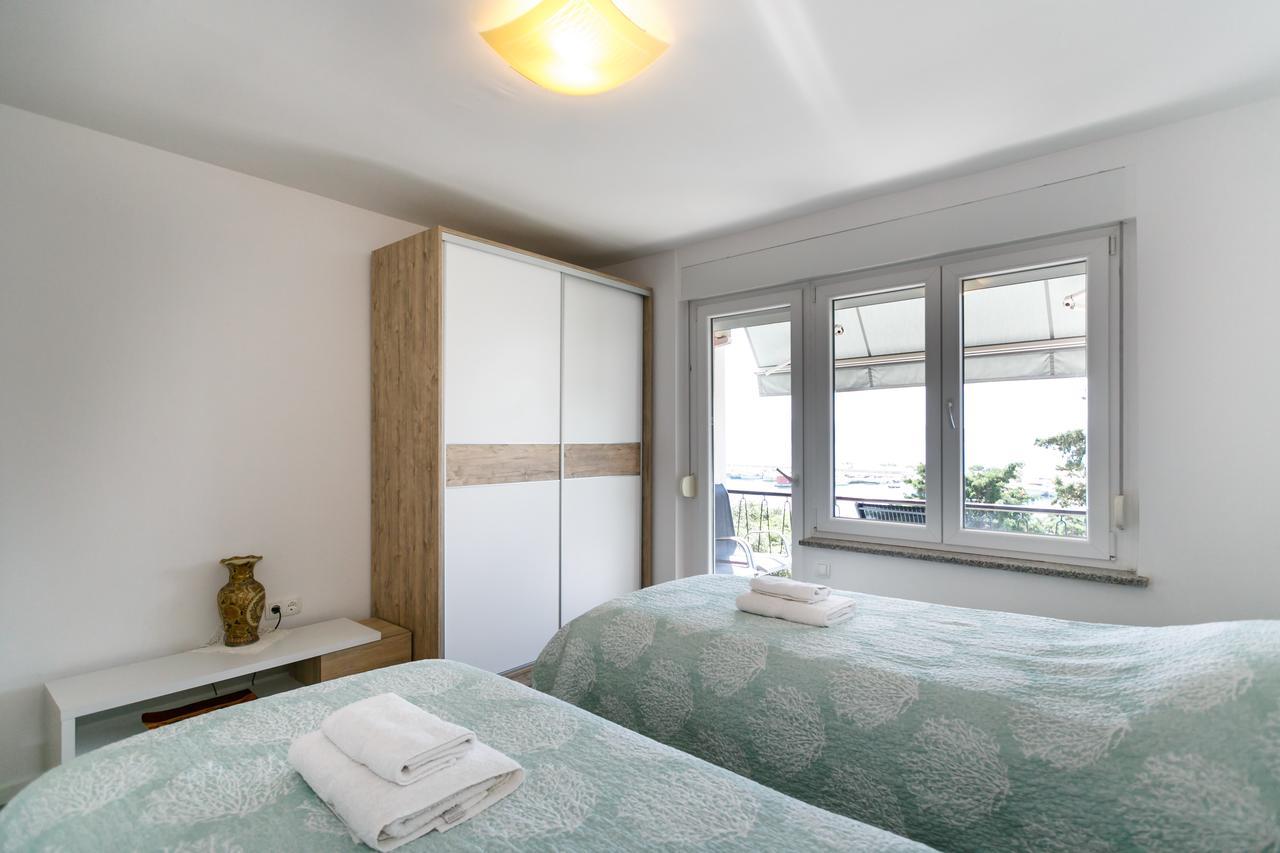 M&M Apartment คิร์ก ภายนอก รูปภาพ